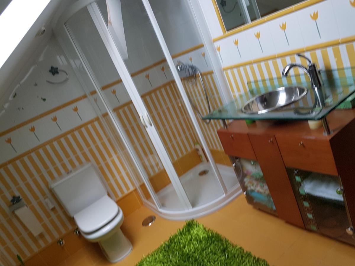 Alojamientos Marte Habitacion Con Bano Торрелавега Екстер'єр фото